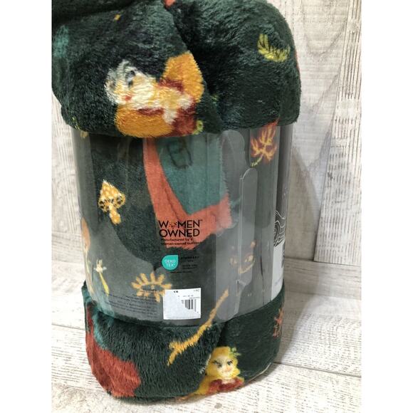 The Big One Hocus Pocus Halloween Oversized Super Soft Throw 5'x6' Plush Blanket - Picture 4 of 8